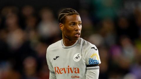 Ishe Samuels-Smith in action for Swansea City during the 2025-26 season