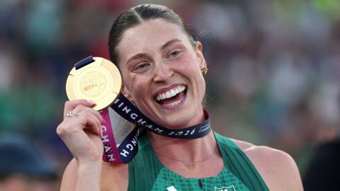 Kate O'Connor with her heptathlon gold medal