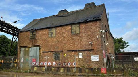 An image of the current Oast House at Sevenoaks Quarry.