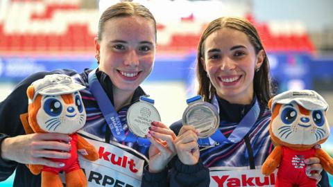 Great Britain's Yasmin Harper and Scarlett Mew Jensen
