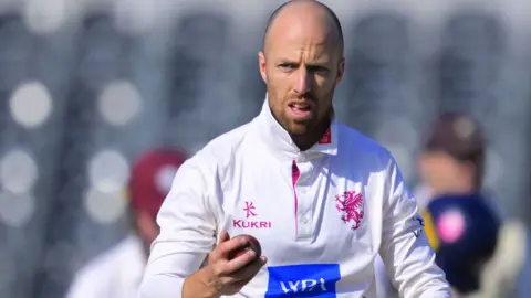 Jack Leach bowling for Somerset