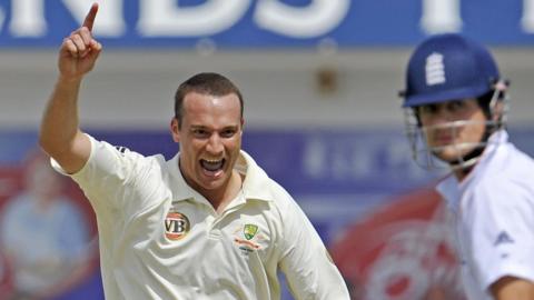 Stuart Clark celebrates wicket of Alastair Cook in 2009