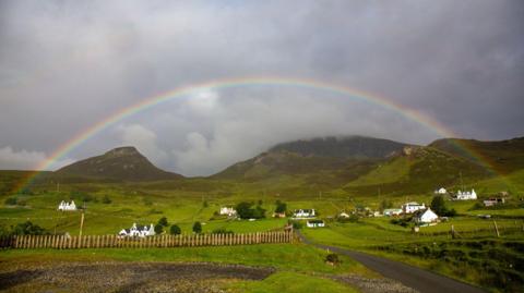 Taighean san Eilean Sgitheanach