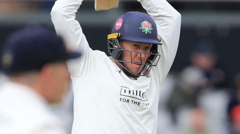 Luke Wells batting
