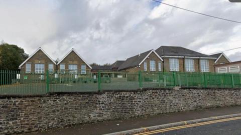 Ysgol Gynradd Libanus