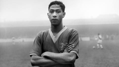 Former Leeds winger Gerry Francis pictured in 1959