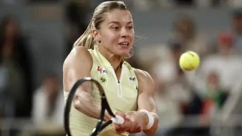 Maja Chwalinska hits a backhand