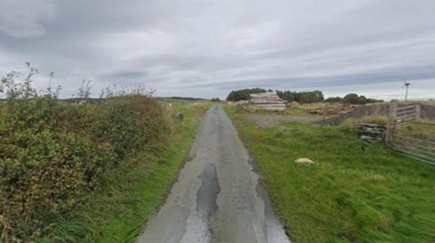 Lôn gefn rhwng y B5105 a Melin-y-Wig, ger Corwen