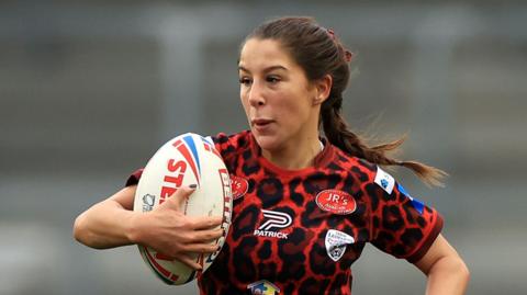 Leigh Leopards women in action