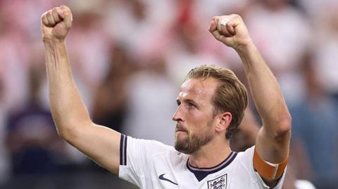 Harry Kane celebrates