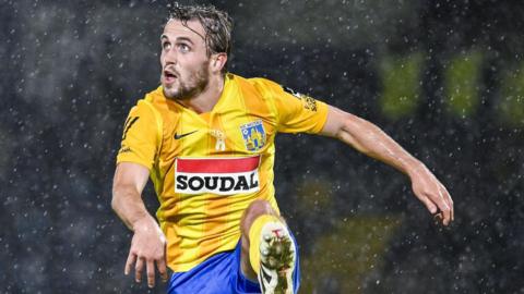 Tuur Rommens in action for Westerlo