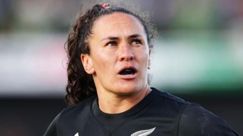 Portia Woodman-Wickliffe wearing a New Zealand shirt