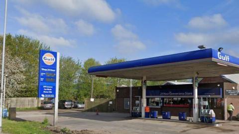 Google Maps screenshot of a Gulf petrol station