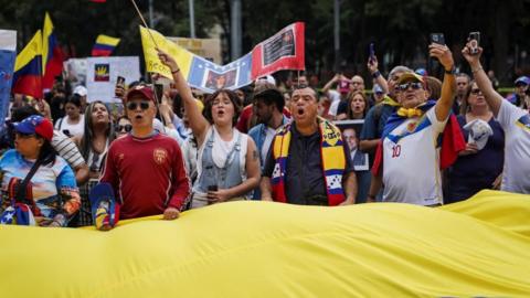 Venezuelans living in Mexico City protest against President Maduro