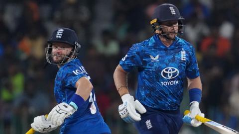 Ben Duckett & Joe Root