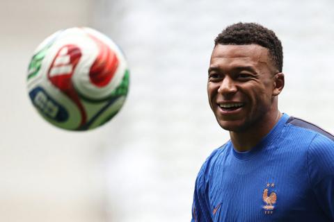 France v NI