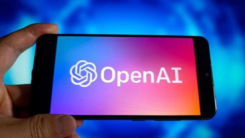 Logo OpenAI ar ffôn