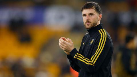 Mason Mount applauds Manchester United fan