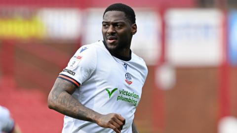 Ricardo Santos in action for Bolton Wanderers