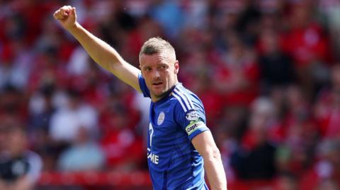 Jamie Vardy salutes the crowd 