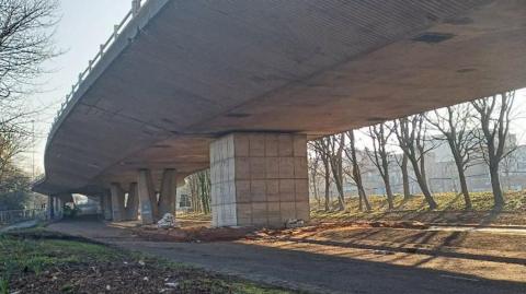 The closed Gateshead Flyover, where defective pillars have been encased in new concrete