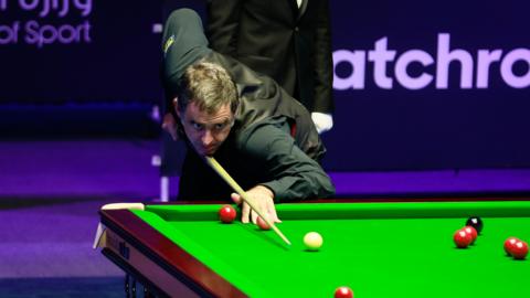 Ronnie O'Sullivan in action at the inaugural Saudi Arabia Masters.