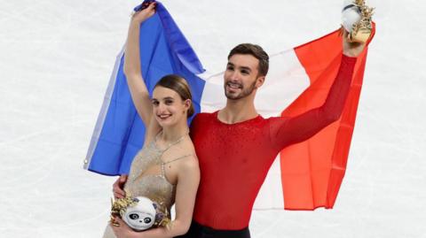 Guillaume Cizeron and Gabriella Papadakis at the 2022 Winter Olympics in Beijing