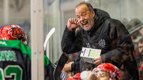 Paul Thompson shouting on the Cardiff Devils bench