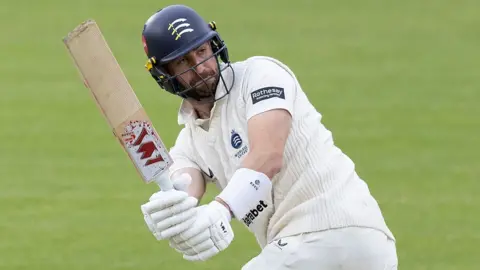 Stephen Eskinazi batting