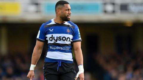 Joe Cokanasiga of Bath Rugby in action