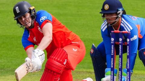 Nat Sciver-Brunt of England