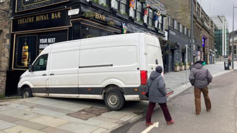 A van stuck on the top of Greenside Lane