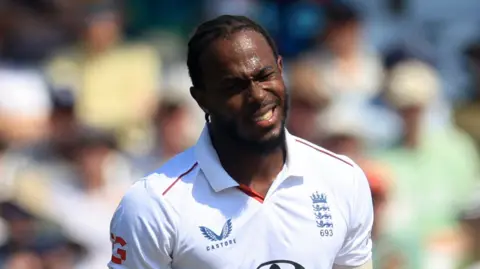 England fast bowler Jofra Archer grimaces