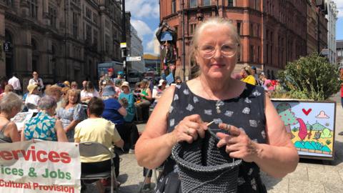 Teresa Sample knitting in Nottingham city centre