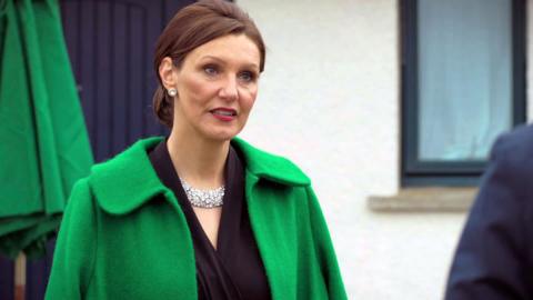 Erica Nic a' Phearsain mar Sìleas