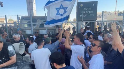 protesters outside Sde Teiman prison