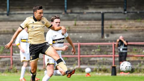 St Mirren's Samuel Ramos scores