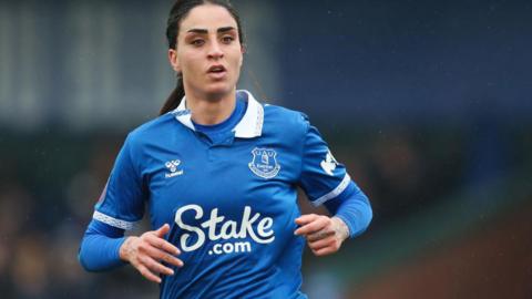 Martina Piemonte playing for Everton
