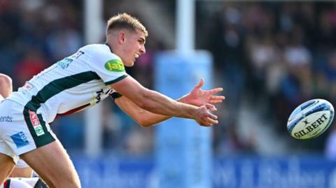 Jack van Poortvliet of Leicester Tigers in action