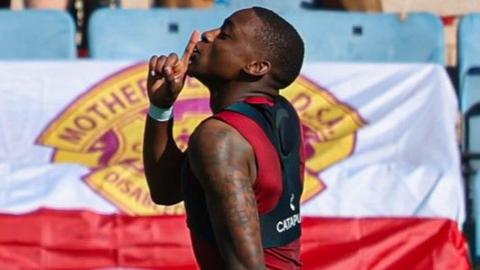  Tawanda Maswanhise celebrates