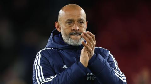 Nottingham Forest manager Nuno Espirito Santo applauds fans