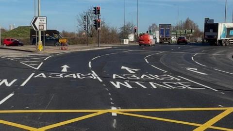 The incorrect road markings on the A34.