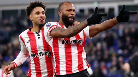  Igor Thiago of Brentford celebrates scoring his team's third goal with teammate Kevin Schade