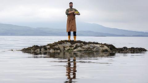 Coinneach MacLeòid, Bèicear nan Eilean