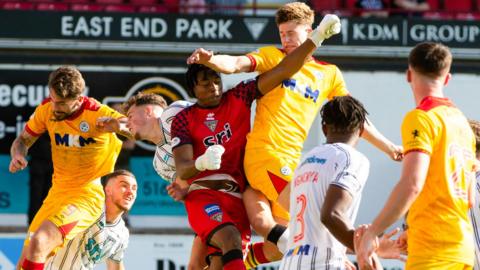 Dunfermline v Ayr