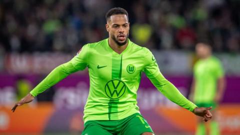 Lukas Nmecha playing for Wolfsburg