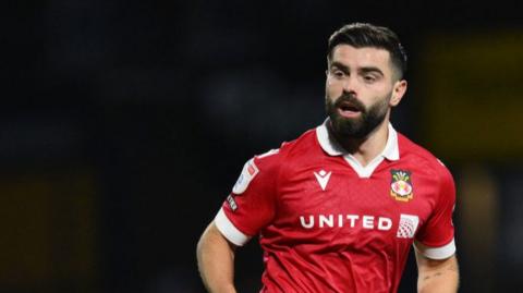 Wrexham midfielder Elliot Lee