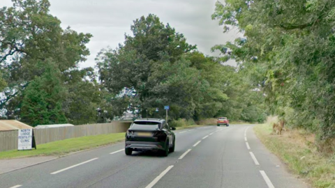 A street view of the A47 near Earl Shilton. It is a dual carriageway with two cars driving away from the camera.