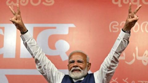 Narendra Modi speaks to supporters in Delhi - 4 June