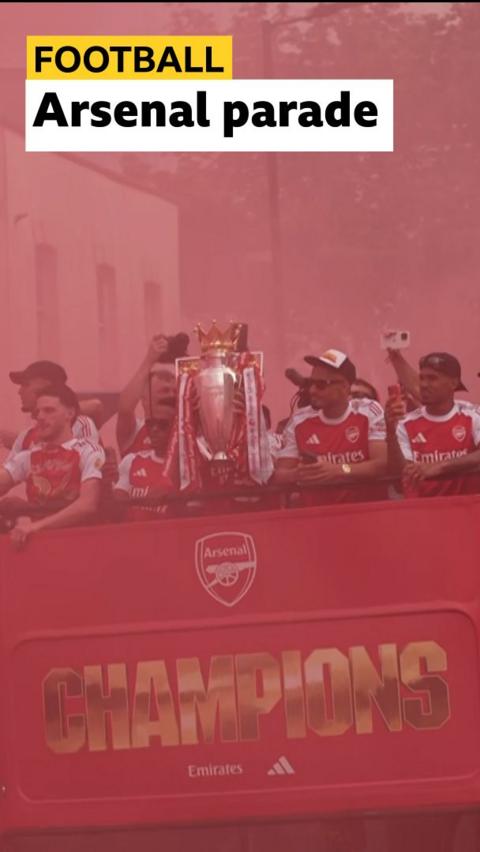 Thousands gather to see Arsenal parade their Premier League trophy